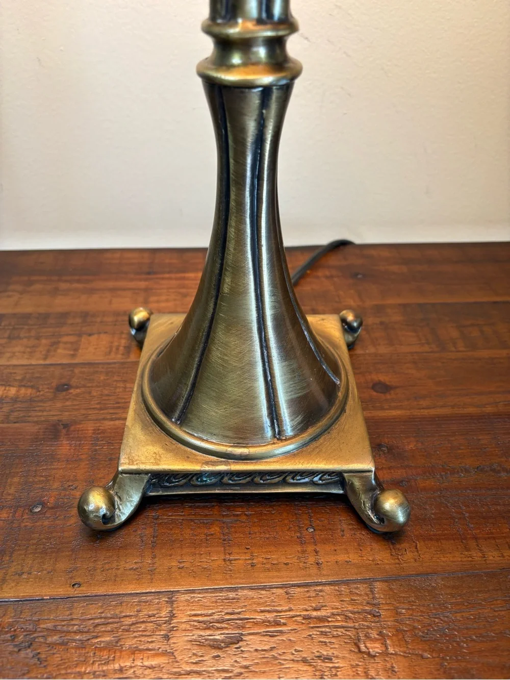 Vintage Lamp Featuring Brass Finish And Unique Geometric-Patterned Lamp Shade - Picture 6 of 16